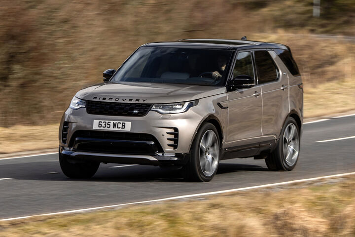 Land Rover Discovery SE Commercial image
